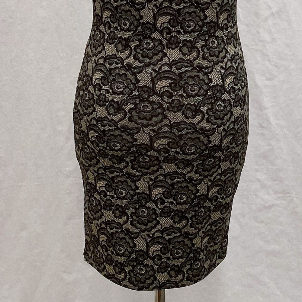 Forever 21 Dress. Lace "look" - Picture 4 of 5